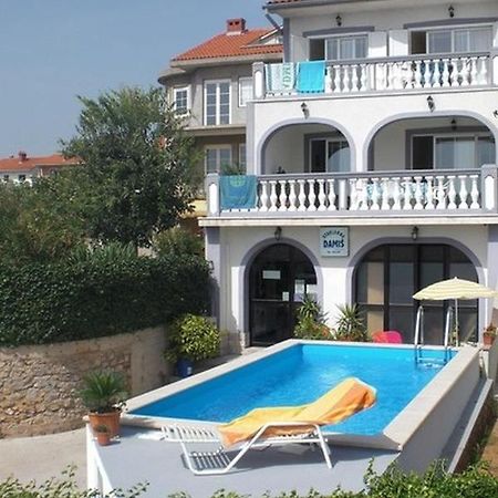 Apartments Villa Angela Krk Town Eksteriør bilde