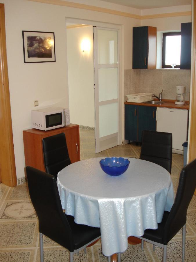 Apartments Villa Angela Krk Town Rom bilde